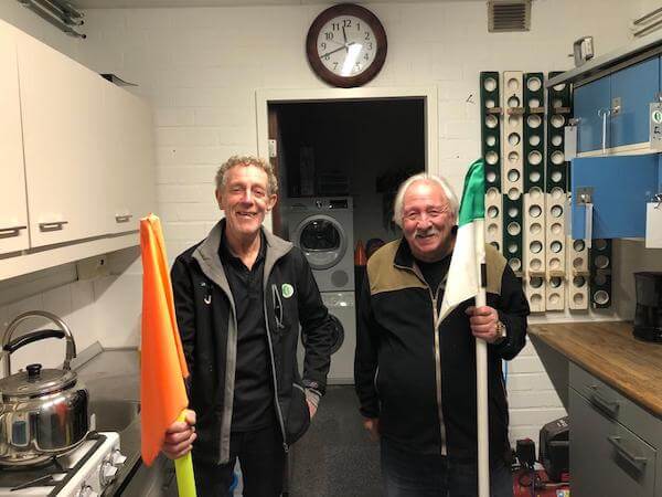 Vrijwilliger aan de bal: terreinknechten Jan & Peter