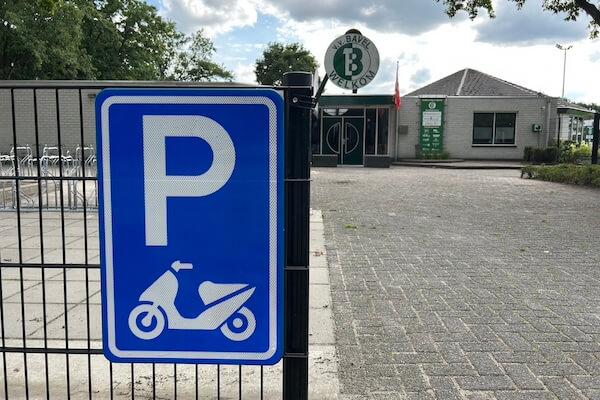 Parkeerplaats voor scooters